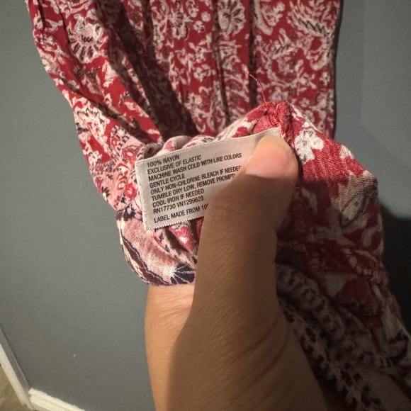 Knox Rose Red and White Flutter Sleeve Midi Dress - Picture 7 of 7